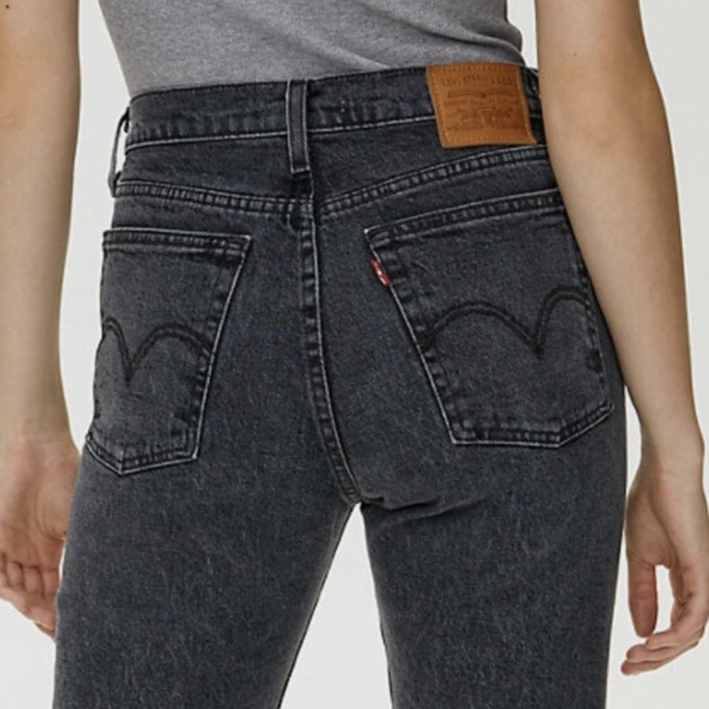 Levi's Premium Wedgie Straight Ankle Women's Jeans, "Break A Leg" Wash - Picture 7 of 7